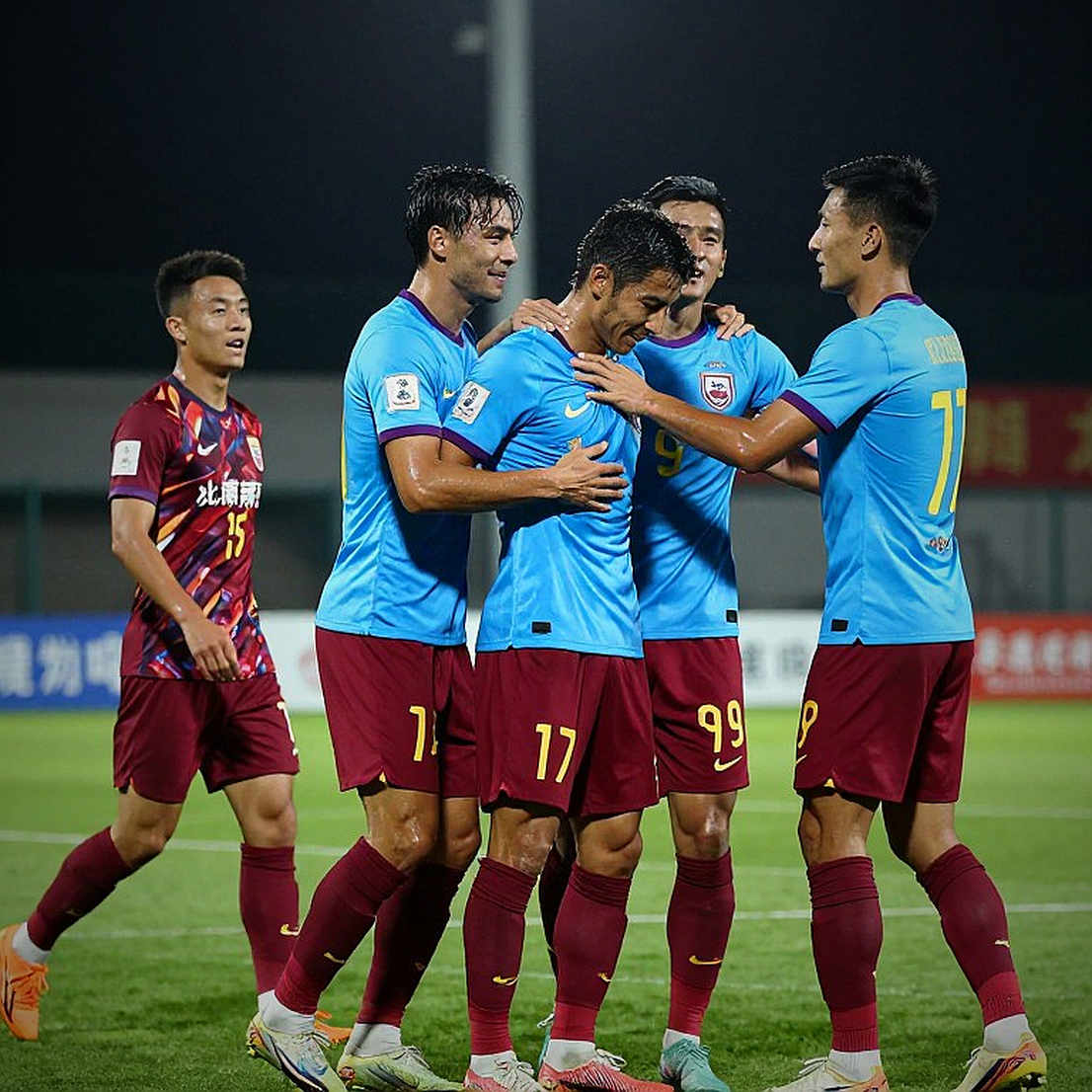 Á vận hội Aichi-Nagoya: 17.000 người đè lên kế hoạch 15.000