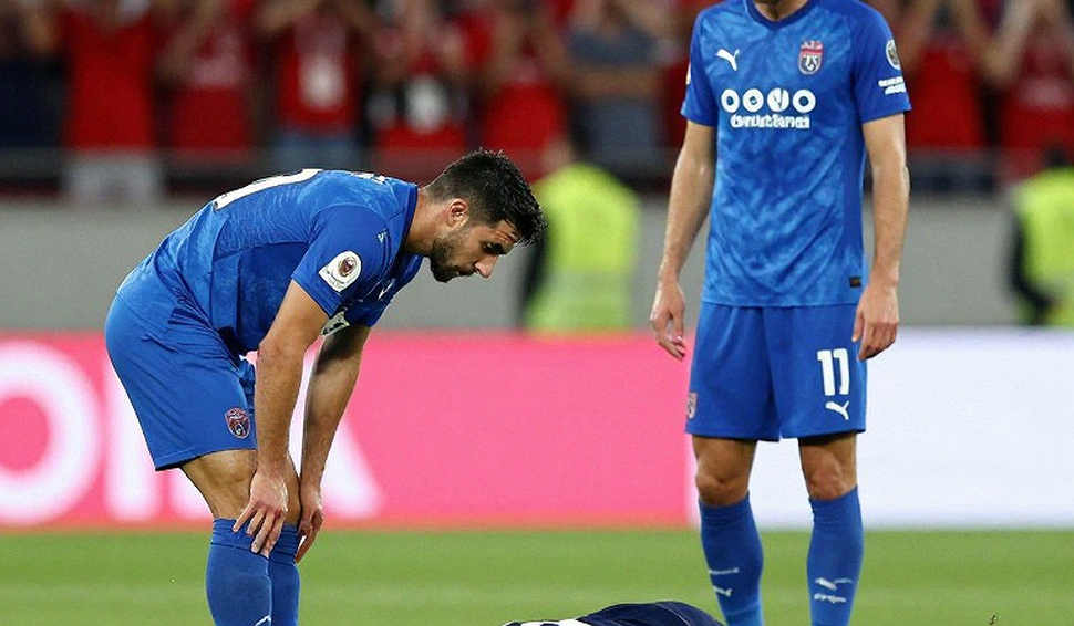 Hai bộ sổ sách của bóng đá Việt Nam