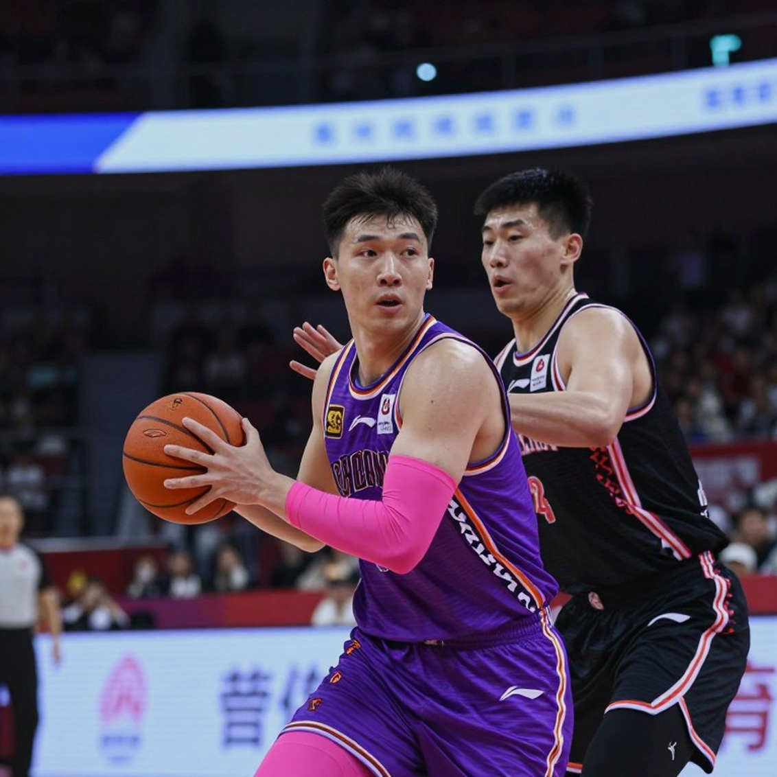 Huân chương FIBA cho Harlem Globetrotters: một thế kỷ dữ liệu không nằm ở cột điểm