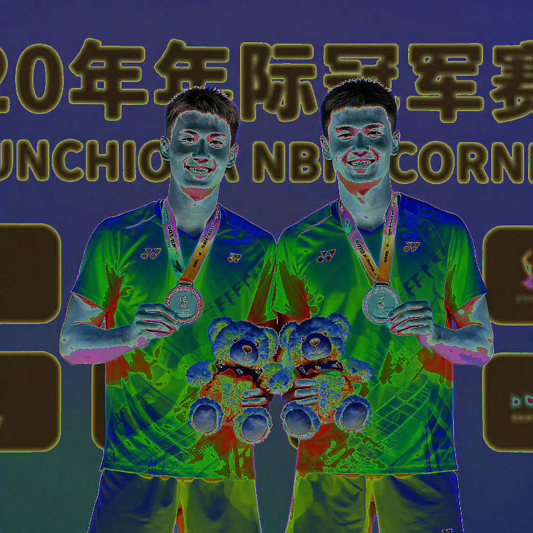 Alwi Farhan đánh tập cùng Kento Momota trước Asian Games 2026: bài kiểm tra cuối của một tay vợt vừa bước vào sân lớn