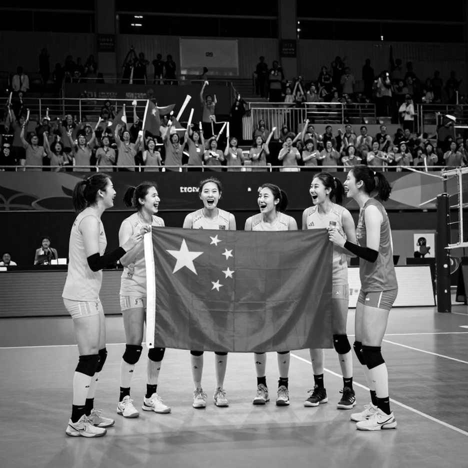 Bạo lực trở lại V-League 2026: Khi một đứa trẻ bị săn, và VAR đứng nhìn
