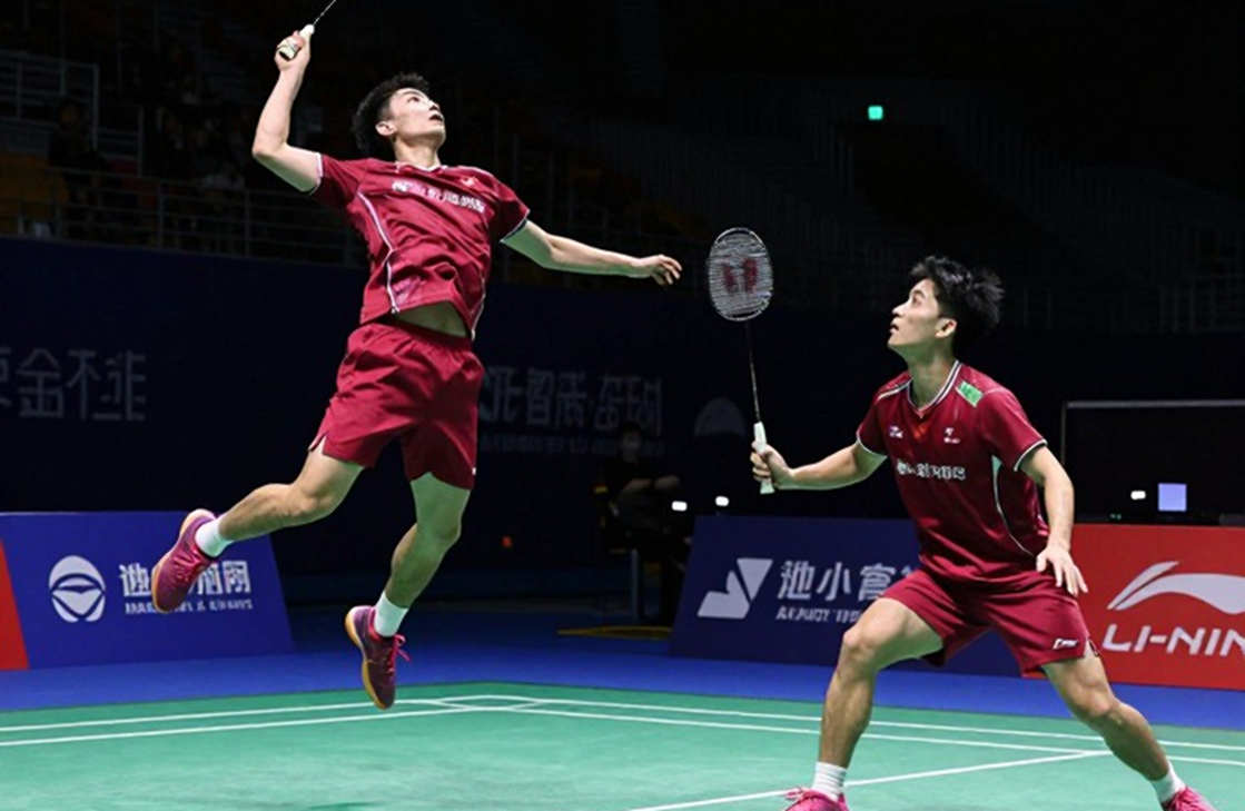 Alwi Farhan Trains With Kento Momota Ahead of Asian Games 2026: A Report With Zero Data Alwi Farhan Trains With Kento Momota Ahead of Asian Games 2026: A Report With Zero Data