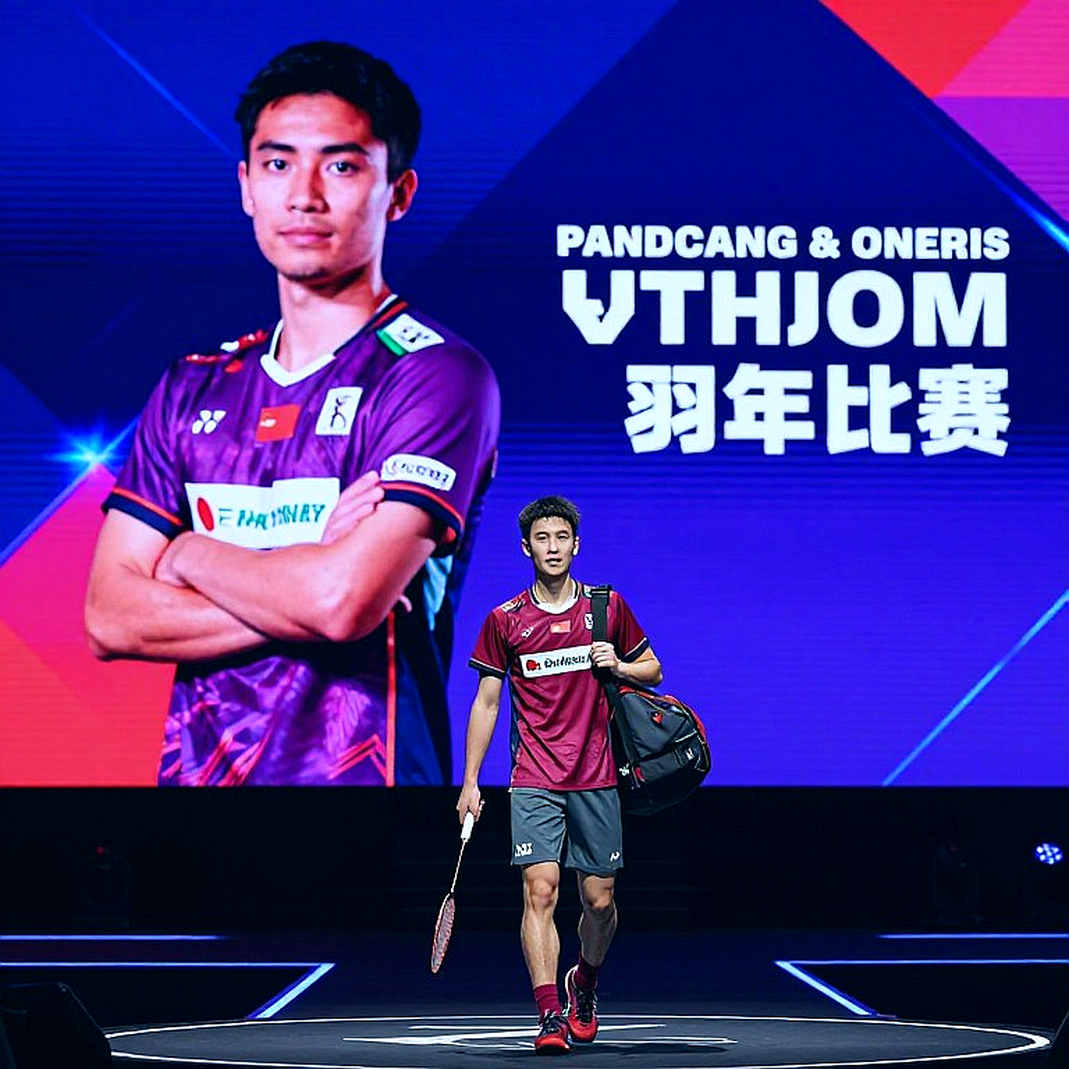 Alwi Farhan Spars With Momota Before Asian Games 2026: Rally Tolerance Is Worth More Than Any Photo Alwi Farhan Spars With Momota Before Asian Games 2026: Rally Tolerance Is Worth More Than Any Photo