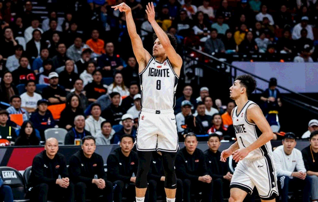 Karşıyaka gỡ xong nợ FIBA: bốn hồ sơ BAT, một công tắc và cái ví vẫn còn mỏng