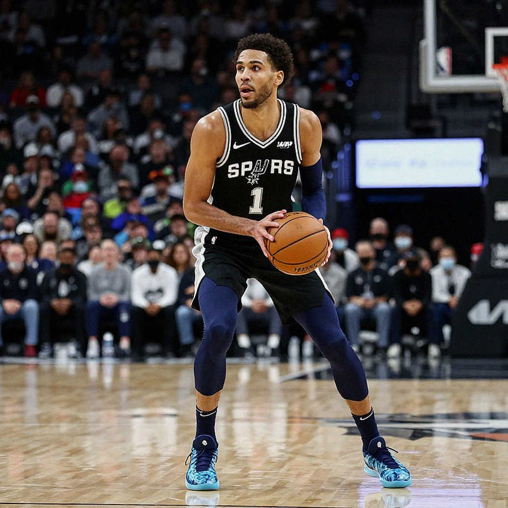 Karşıyaka gỡ xong nợ FIBA: bốn hồ sơ BAT, một công tắc và cái ví vẫn còn mỏng Karşıyaka gỡ xong nợ FIBA: bốn hồ sơ BAT, một công tắc và cái ví vẫn còn mỏng
