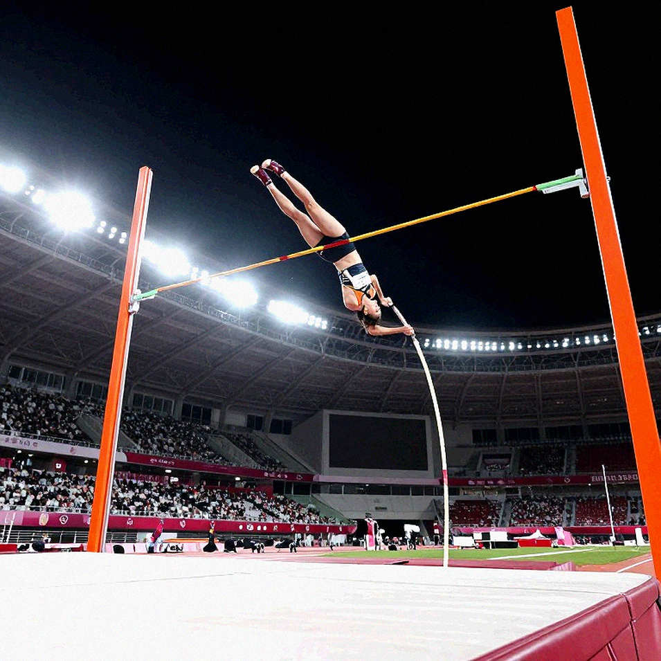 155 giờ 44 phút và 30.000 cú nhảy: Kevin Ociepka lập kỷ lục marathon burpee broad jump