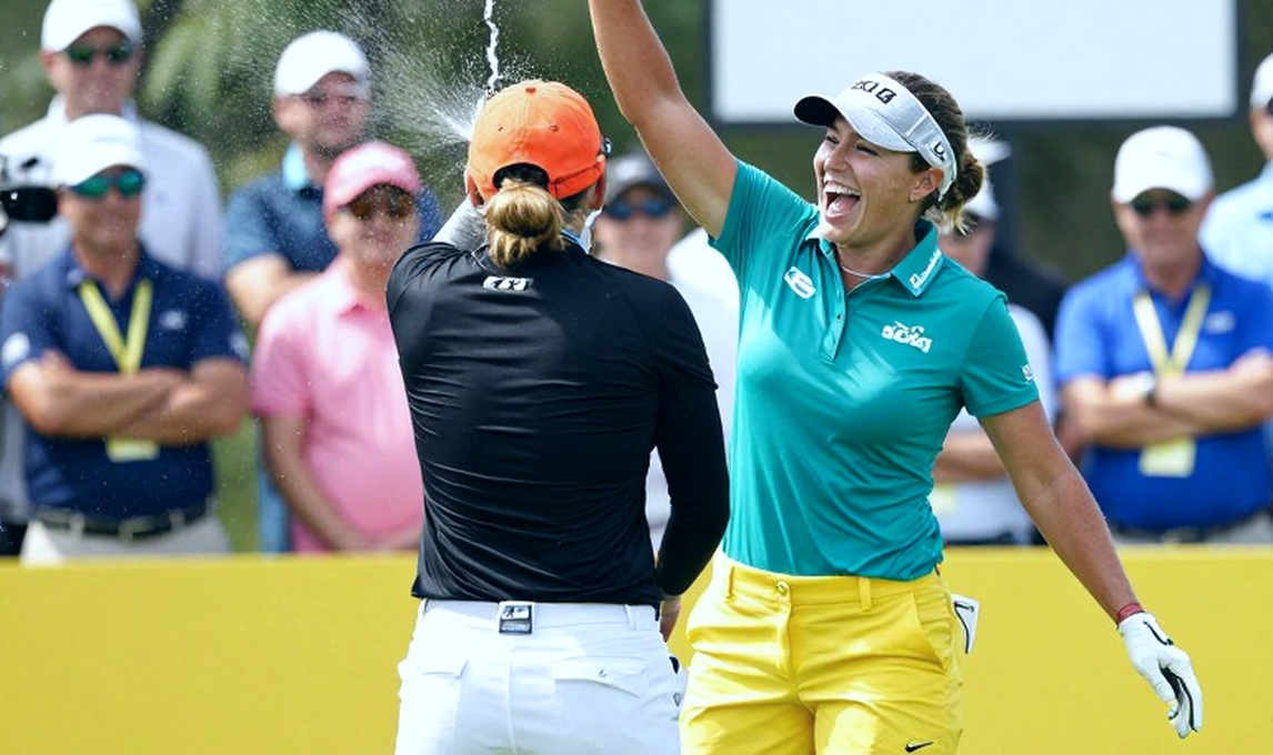 Charley Hull đến muộn bị chỉ trích trên mạng: Mel Reid lên tiếng, 'Cô ấy là người chăm chỉ nhất trên sân tập' Charley Hull đến muộn bị chỉ trích trên mạng: Mel Reid lên tiếng, 'Cô ấy là người chăm chỉ nhất trên sân tập'