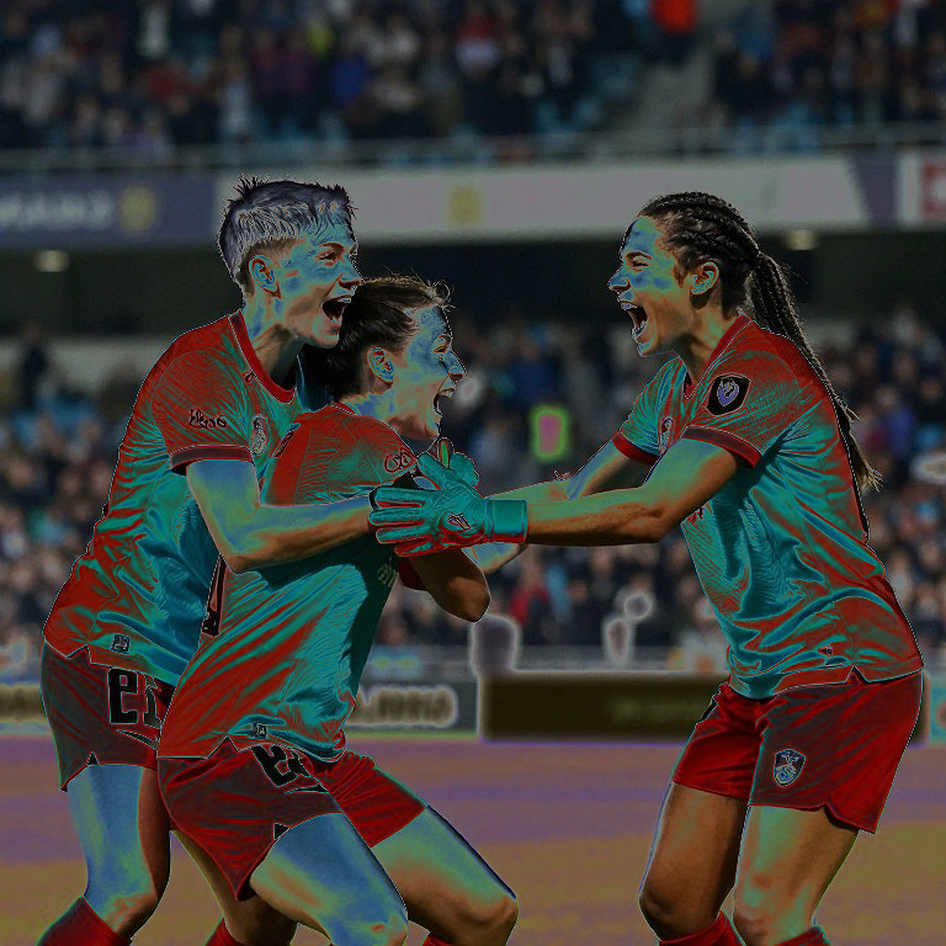 Bài học chưa được dạy của V-League: bạo lực sân cỏ bắt đầu từ buổi tập không ai chấm điểm