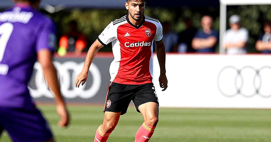Guillermo Martínez ghi bàn đầu tiên cho Tigres sau ba trận: giữa niềm tin và phép thử của thời gian