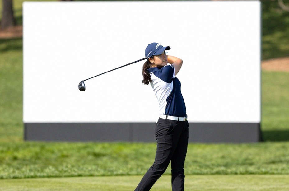 TravisMathew and the Women's Golf Apparel Equation: When a Carry-On Becomes the Yardstick TravisMathew and the Women's Golf Apparel Equation: When a Carry-On Becomes the Yardstick