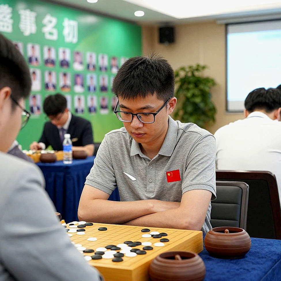 Carlsen Names Sindarov the Clear Favourite: When a Prediction Becomes Part of the Match