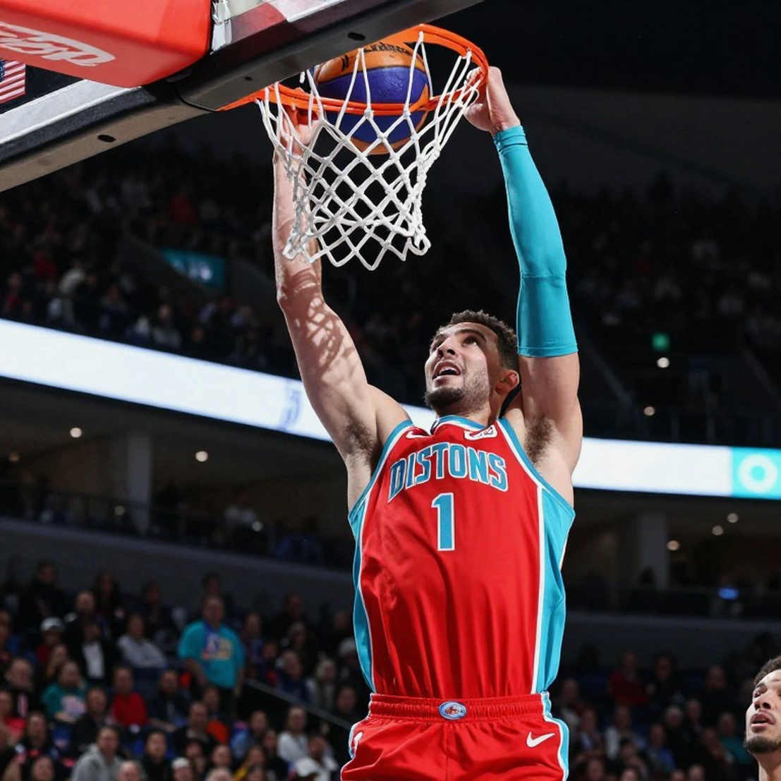 NBA tiền mùa giải 2026: Giannis, Wembanyama và một đêm im tiếng của Jokic
