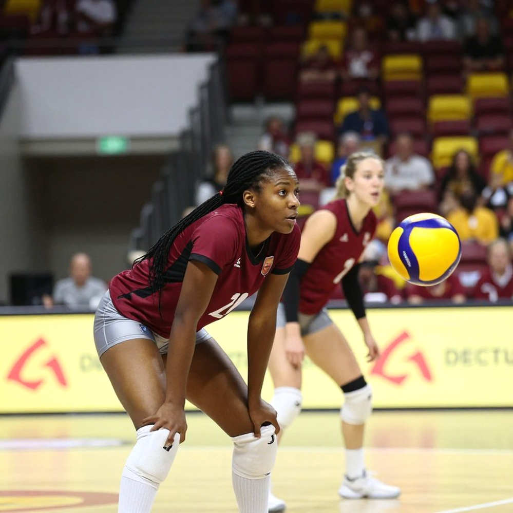 Nebraska và bảng xếp hạng 16 đội đầu tiên của NCAA: Khi bảng thành tích che giấu tín hiệu lịch thi đấu