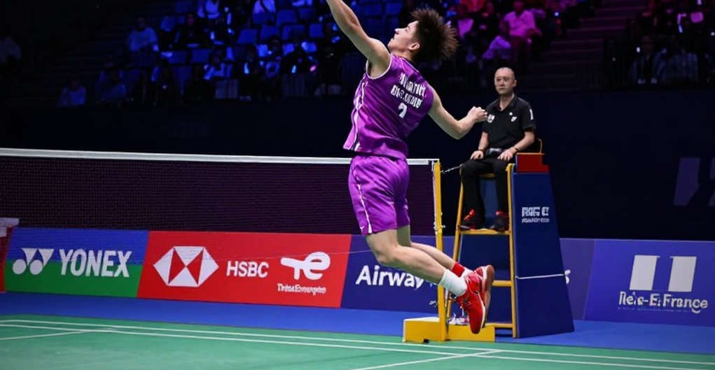 Alwi Farhan Spars With Kento Momota in Tokyo: One Session, Two Eras of Men's Singles Badminton Alwi Farhan Spars With Kento Momota in Tokyo: One Session, Two Eras of Men's Singles Badminton